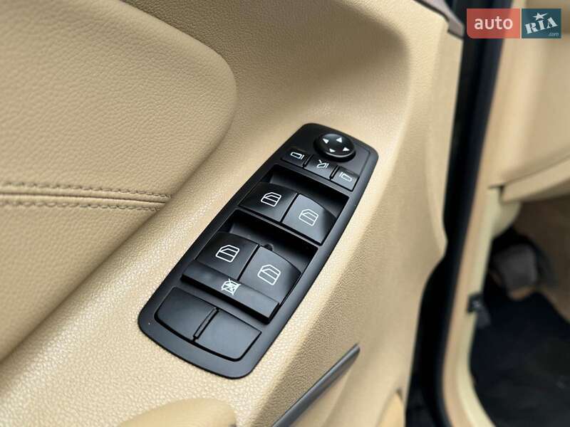 Позашляховик / Кросовер Mercedes-Benz M-Class 2010 в Львові