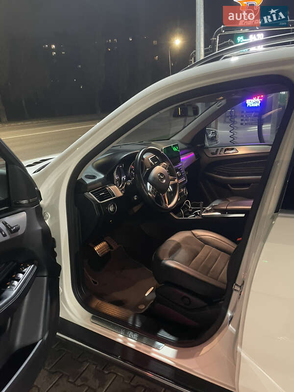 Позашляховик / Кросовер Mercedes-Benz M-Class 2013 в Києві