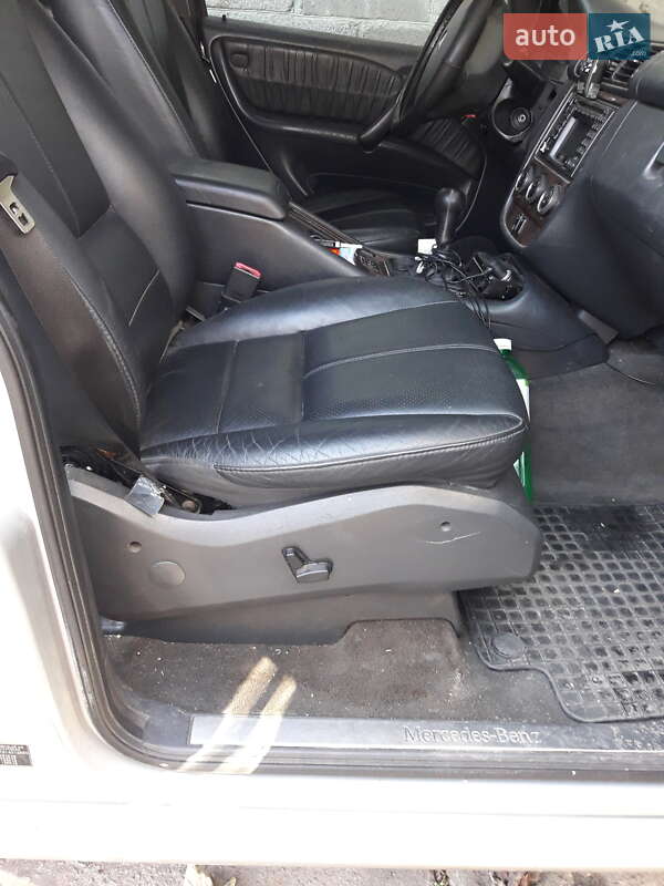 Внедорожник / Кроссовер Mercedes-Benz M-Class 2004 в Коростене