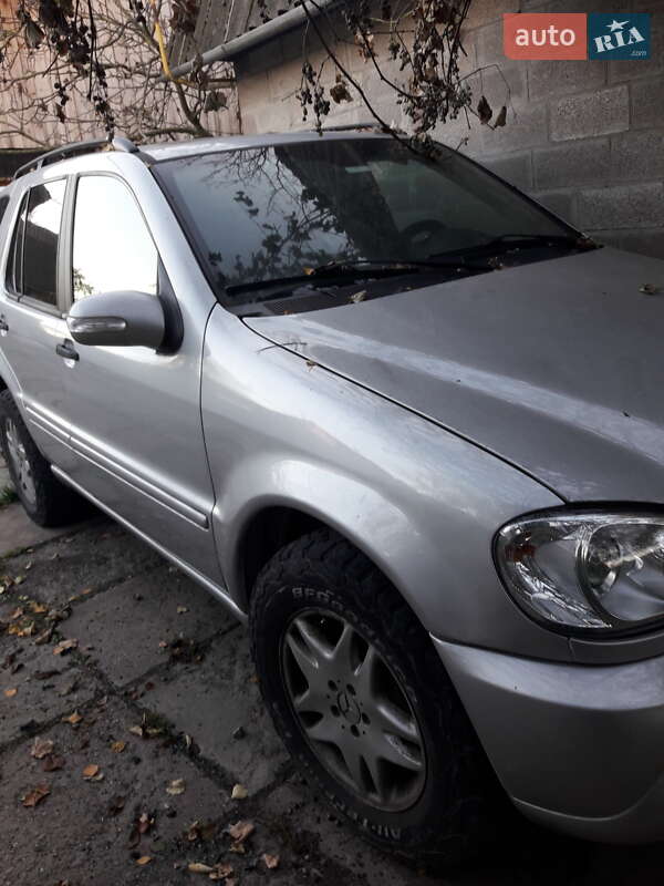 Внедорожник / Кроссовер Mercedes-Benz M-Class 2004 в Коростене