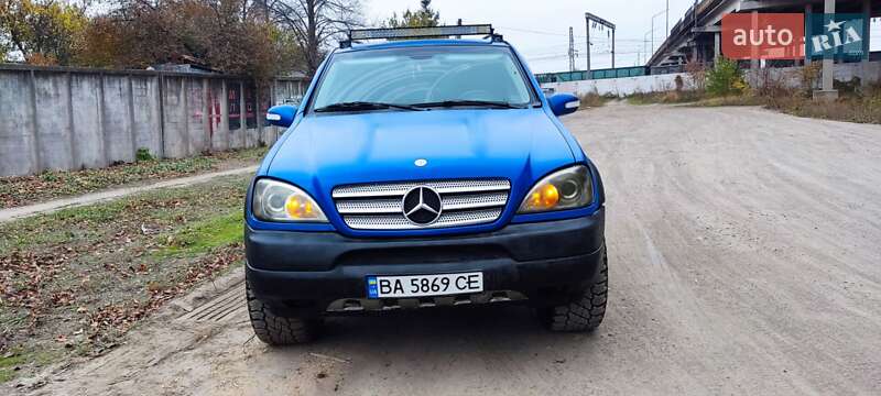 Внедорожник / Кроссовер Mercedes-Benz M-Class 2002 в Смеле