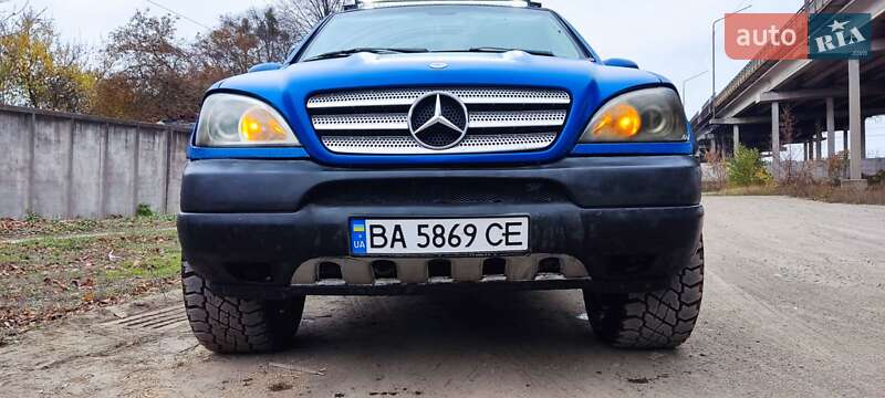 Mercedes-Benz M-Class 2002