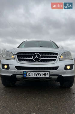 Позашляховик / Кросовер Mercedes-Benz M-Class 2005 в Старому Самборі