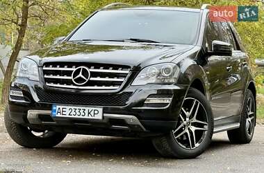 Mercedes-Benz M-Class 2011 Mercedes-Benz M-Class 2011