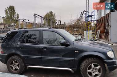 Внедорожник / Кроссовер Mercedes-Benz M-Class 2001 в Запорожье