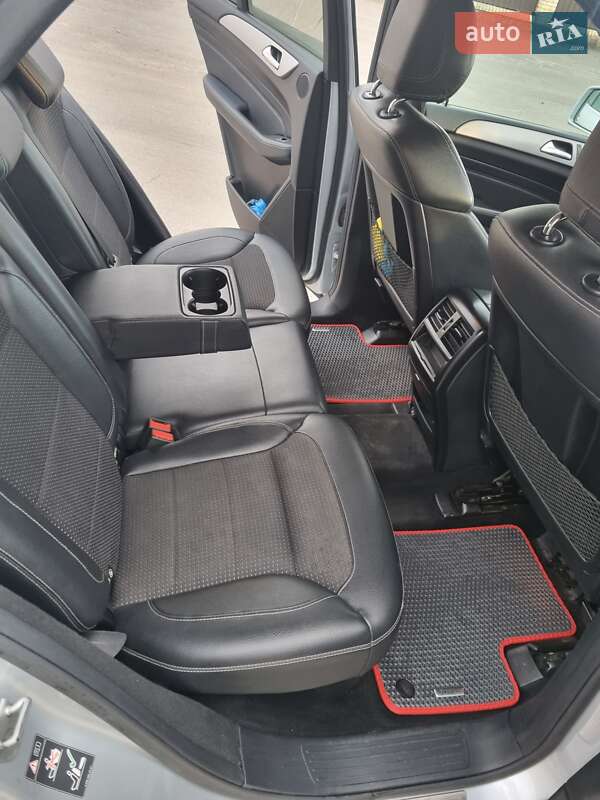 Позашляховик / Кросовер Mercedes-Benz M-Class 2011 в Рожнятові фото 9 Позашляховик / Кросовер Mercedes-Benz M-Class 2011 в Рожнятові