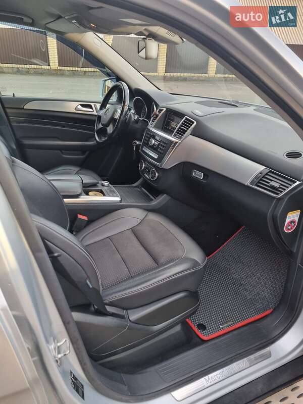 Позашляховик / Кросовер Mercedes-Benz M-Class 2011 в Рожнятові фото 15 Позашляховик / Кросовер Mercedes-Benz M-Class 2011 в Рожнятові