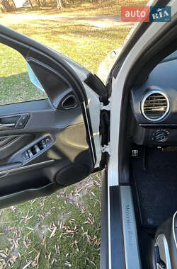 Внедорожник / Кроссовер Mercedes-Benz M-Class 2011 в 