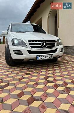 Позашляховик / Кросовер Mercedes-Benz M-Class 2011 в Виноградові