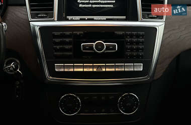 Внедорожник / Кроссовер Mercedes-Benz M-Class 2013 в 