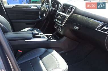 Внедорожник / Кроссовер Mercedes-Benz M-Class 2014 в 