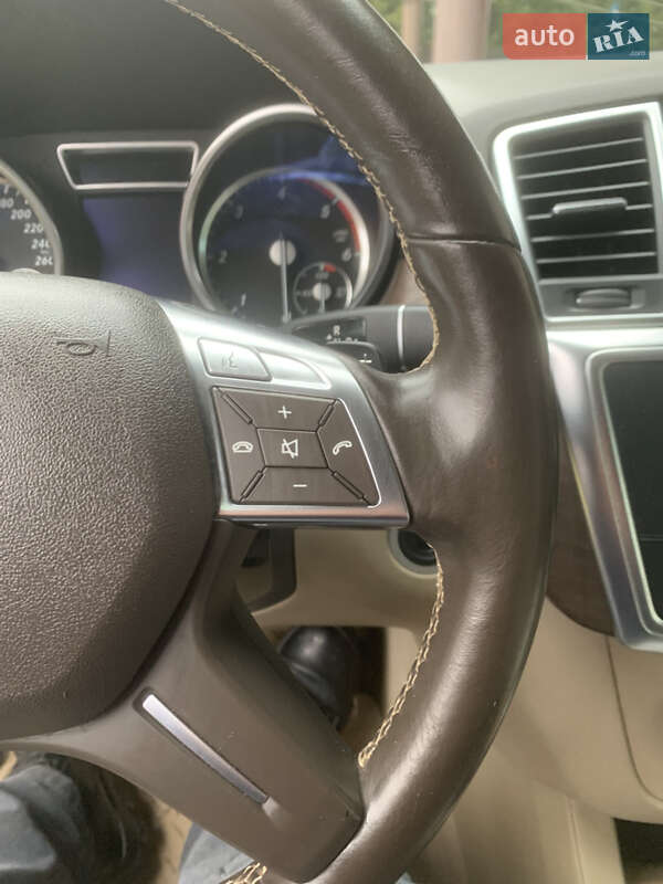 Внедорожник / Кроссовер Mercedes-Benz M-Class 2013 в Виннице