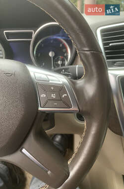 Внедорожник / Кроссовер Mercedes-Benz M-Class 2013 в 