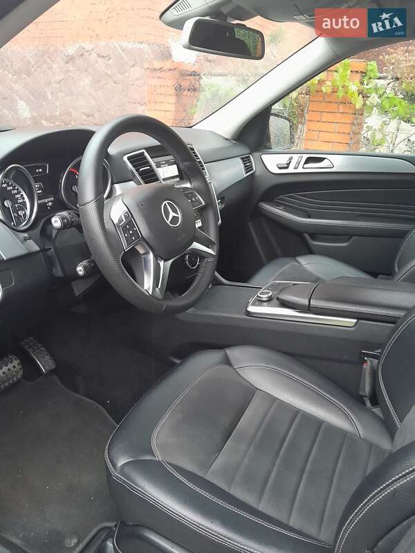 Внедорожник / Кроссовер Mercedes-Benz M-Class 2013 в Киеве
