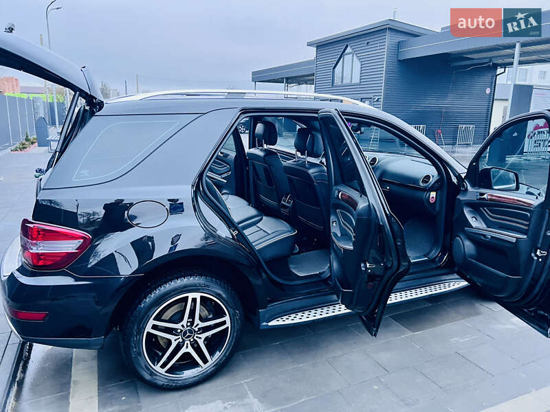 Внедорожник / Кроссовер Mercedes-Benz M-Class 2011 в Самборе