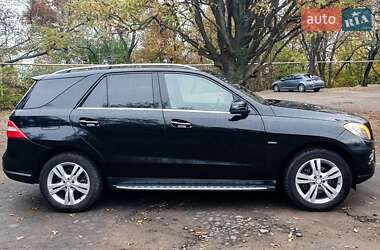 Внедорожник / Кроссовер Mercedes-Benz M-Class 2012 в Одессе