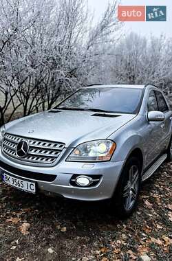 Внедорожник / Кроссовер Mercedes-Benz M-Class 2008 в 
