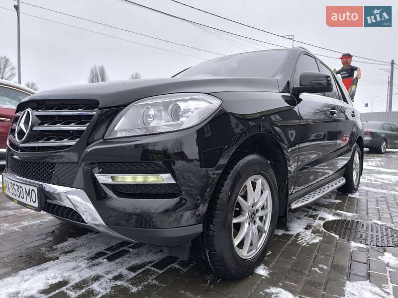Внедорожник / Кроссовер Mercedes-Benz M-Class 2013 в Киеве