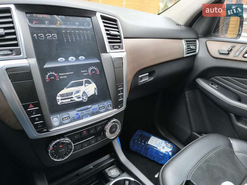 Внедорожник / Кроссовер Mercedes-Benz M-Class 2013 в Киеве