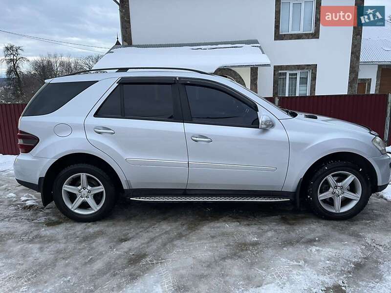 Внедорожник / Кроссовер Mercedes-Benz M-Class 2006 в Сторожинце фото 4 Внедорожник / Кроссовер Mercedes-Benz M-Class 2006 в Сторожинце