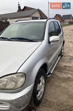 Внедорожник / Кроссовер Mercedes-Benz M-Class 2001 в 