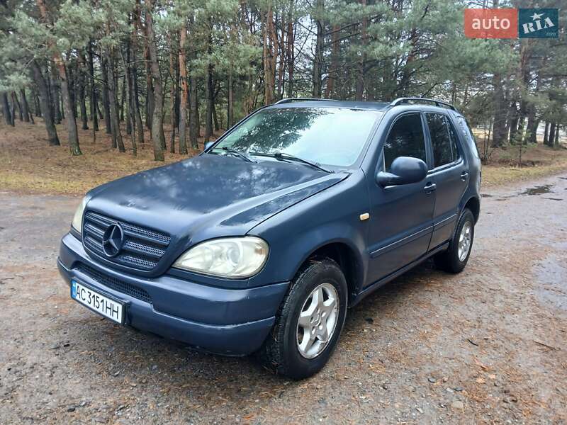 Внедорожник / Кроссовер Mercedes-Benz M-Class 2000 в Ковеле