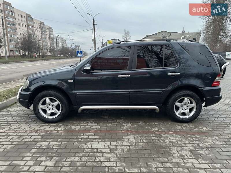 Внедорожник / Кроссовер Mercedes-Benz M-Class 2001 в Ивано-Франковске