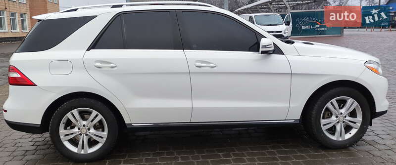 Позашляховик / Кросовер Mercedes-Benz M-Class 2014 в Полтаві