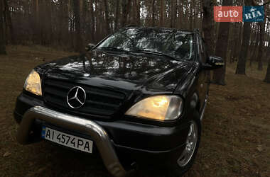 Позашляховик / Кросовер Mercedes-Benz M-Class 1999 в Києві