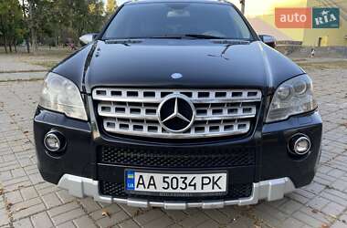 Внедорожник / Кроссовер Mercedes-Benz M-Class 2009 в 