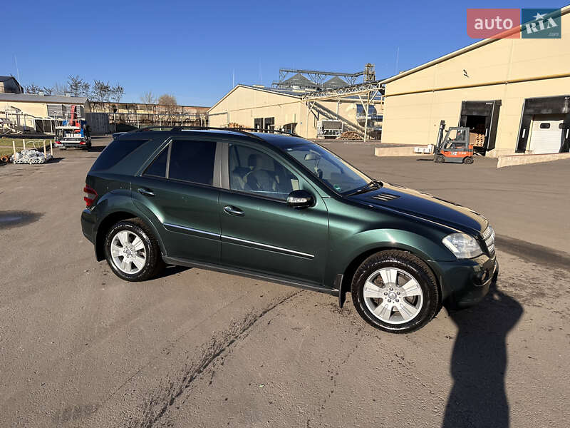 Позашляховик / Кросовер Mercedes-Benz M-Class 2008 в Могилів-Подільському