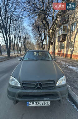 Позашляховик / Кросовер Mercedes-Benz M-Class 2000 в Рівному