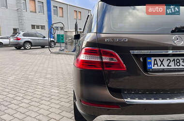 Внедорожник / Кроссовер Mercedes-Benz M-Class 2013 в 
