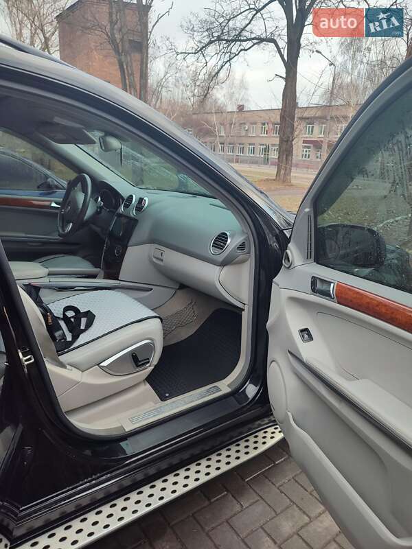 Позашляховик / Кросовер Mercedes-Benz M-Class 2005 в Запоріжжі