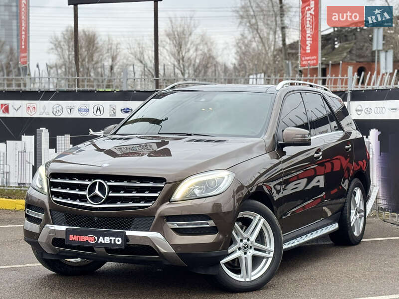 Позашляховик / Кросовер Mercedes-Benz M-Class 2015 в Києві