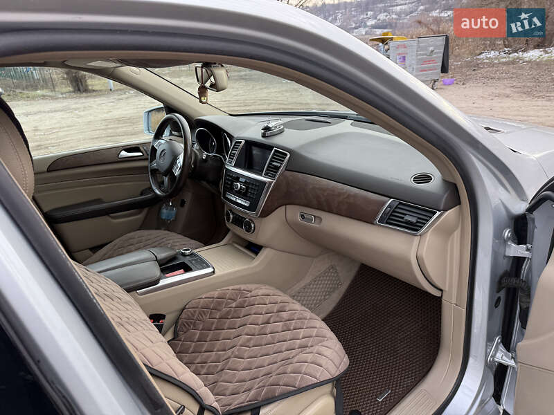 Позашляховик / Кросовер Mercedes-Benz M-Class 2013 в Києві