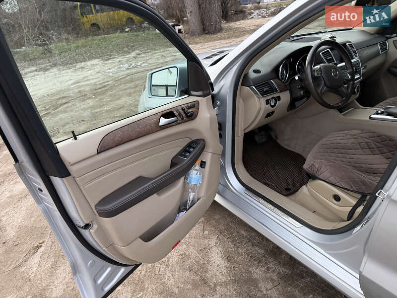 Позашляховик / Кросовер Mercedes-Benz M-Class 2013 в Києві
