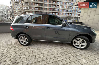 Внедорожник / Кроссовер Mercedes-Benz M-Class 2012 в 