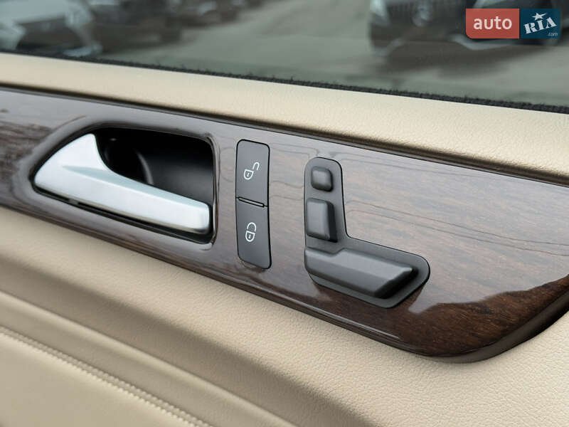Внедорожник / Кроссовер Mercedes-Benz M-Class 2012 в Харькове
