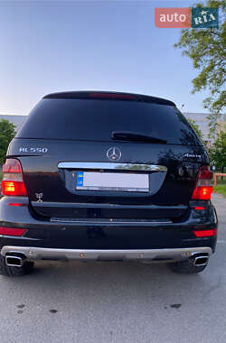 Внедорожник / Кроссовер Mercedes-Benz M-Class 2005 в Киеве