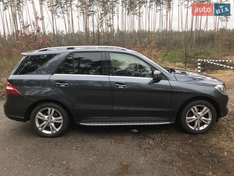 Внедорожник / Кроссовер Mercedes-Benz M-Class 2013 в Киеве