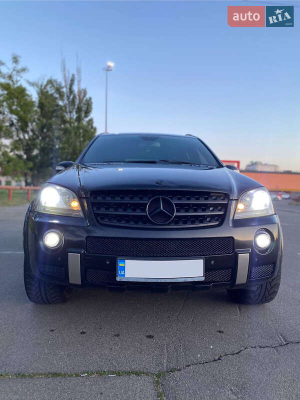 Внедорожник / Кроссовер Mercedes-Benz M-Class 2005 в Киеве