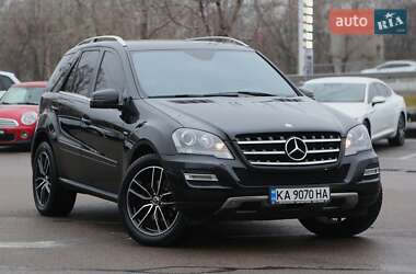 Внедорожник / Кроссовер Mercedes-Benz M-Class 2011 в Киеве