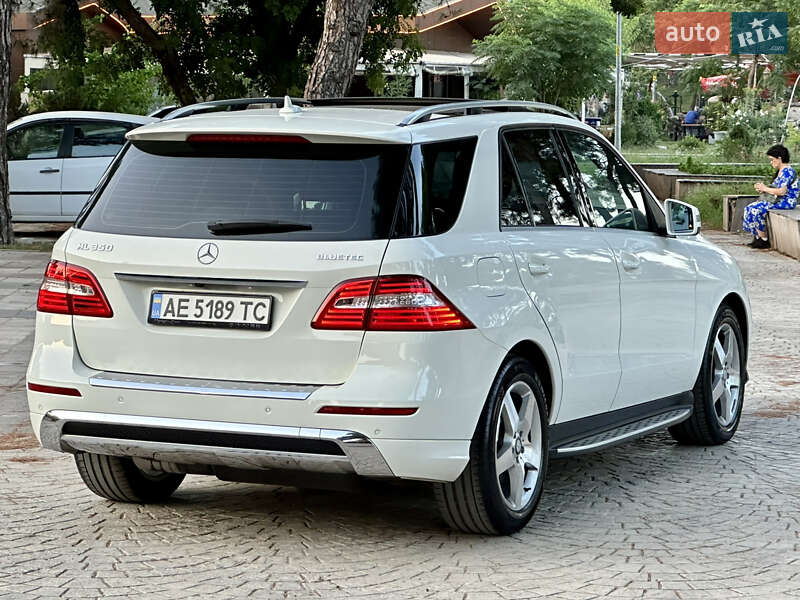 Позашляховик / Кросовер Mercedes-Benz M-Class 2012 в Кривому Розі