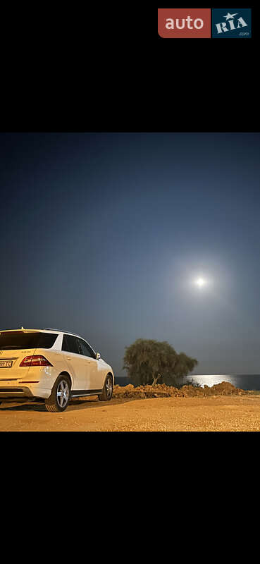 Позашляховик / Кросовер Mercedes-Benz M-Class 2012 в Кривому Розі