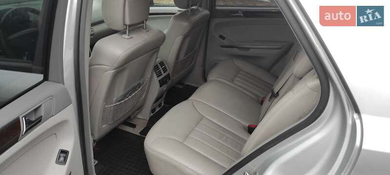 Внедорожник / Кроссовер Mercedes-Benz M-Class 2006 в Киеве