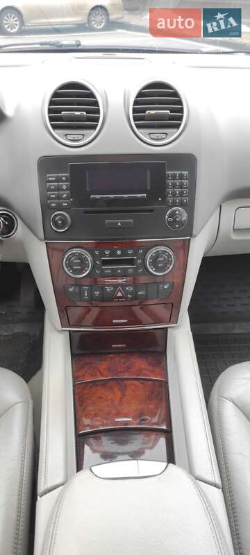 Внедорожник / Кроссовер Mercedes-Benz M-Class 2006 в Киеве