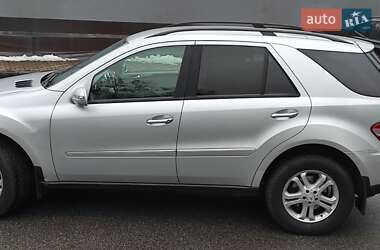 Внедорожник / Кроссовер Mercedes-Benz M-Class 2006 в 