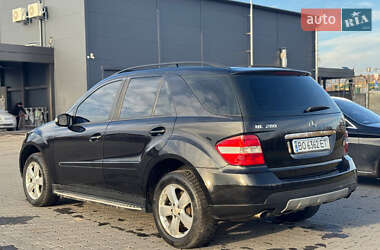 Внедорожник / Кроссовер Mercedes-Benz M-Class 2006 в 