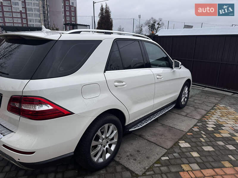 Внедорожник / Кроссовер Mercedes-Benz M-Class 2013 в Буче